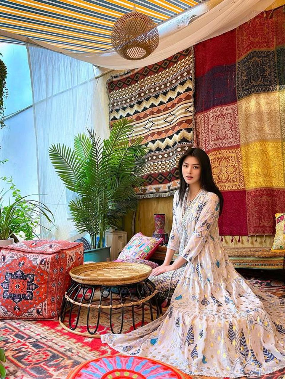 余薇薇超模身材令人羡慕,抹茶裙美简直到犯规