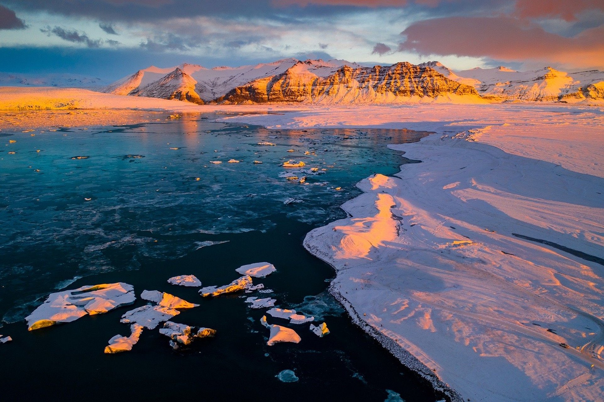 春节过后,让我们一起去追逐冰岛和挪威的童话世界吧!等我的好消息.