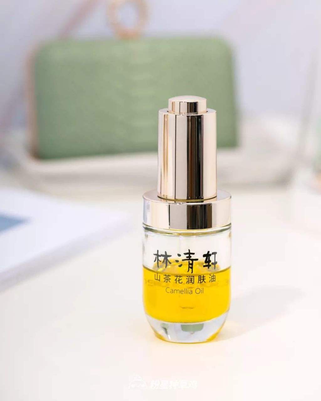 林清轩山茶花润肤油 单独用护肤油的时候,洗完脸再涂抹基础的保湿护肤