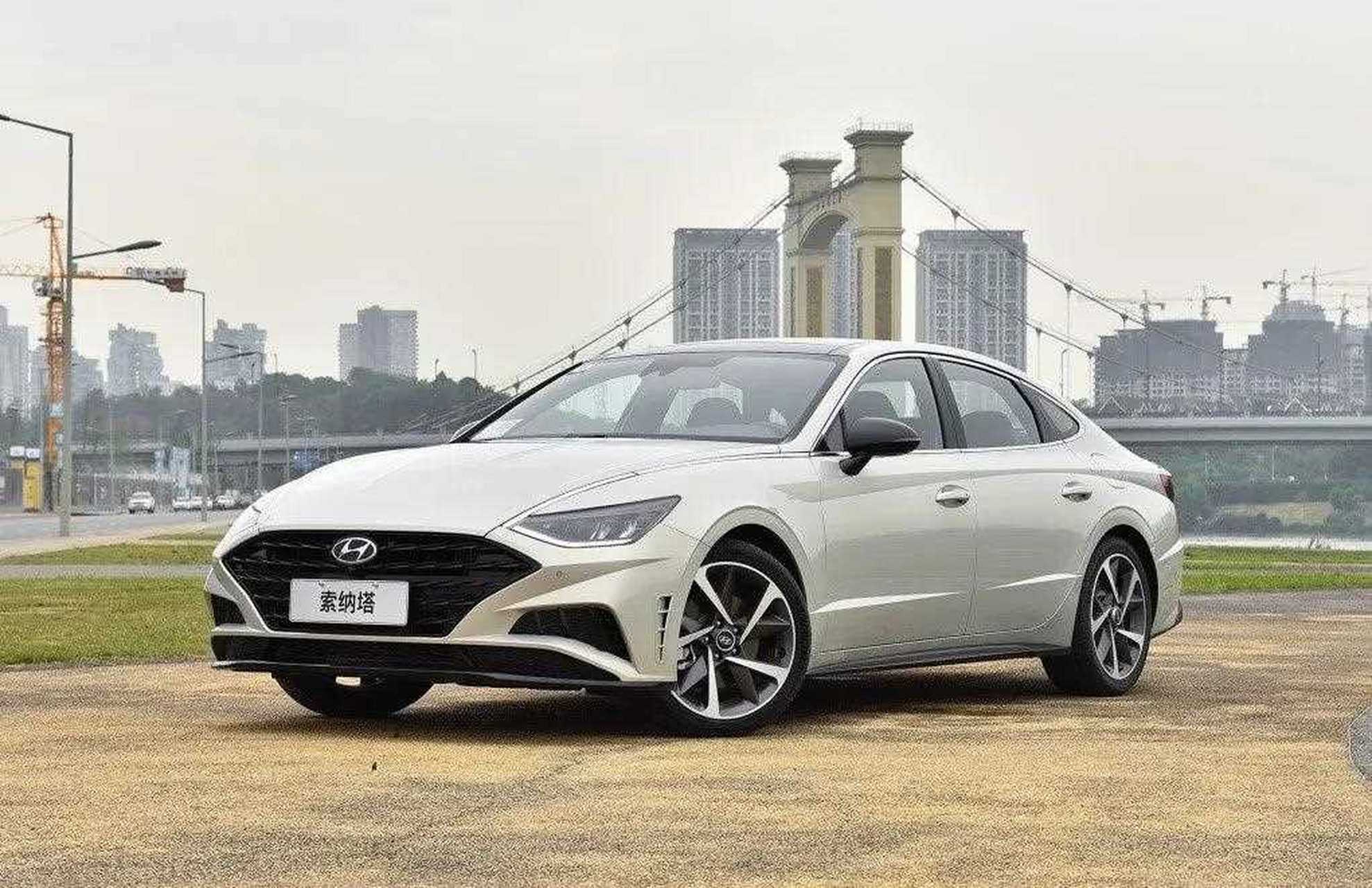 北京现代第十代索纳塔正式上市,售价区间为16.18-20.58万元.
