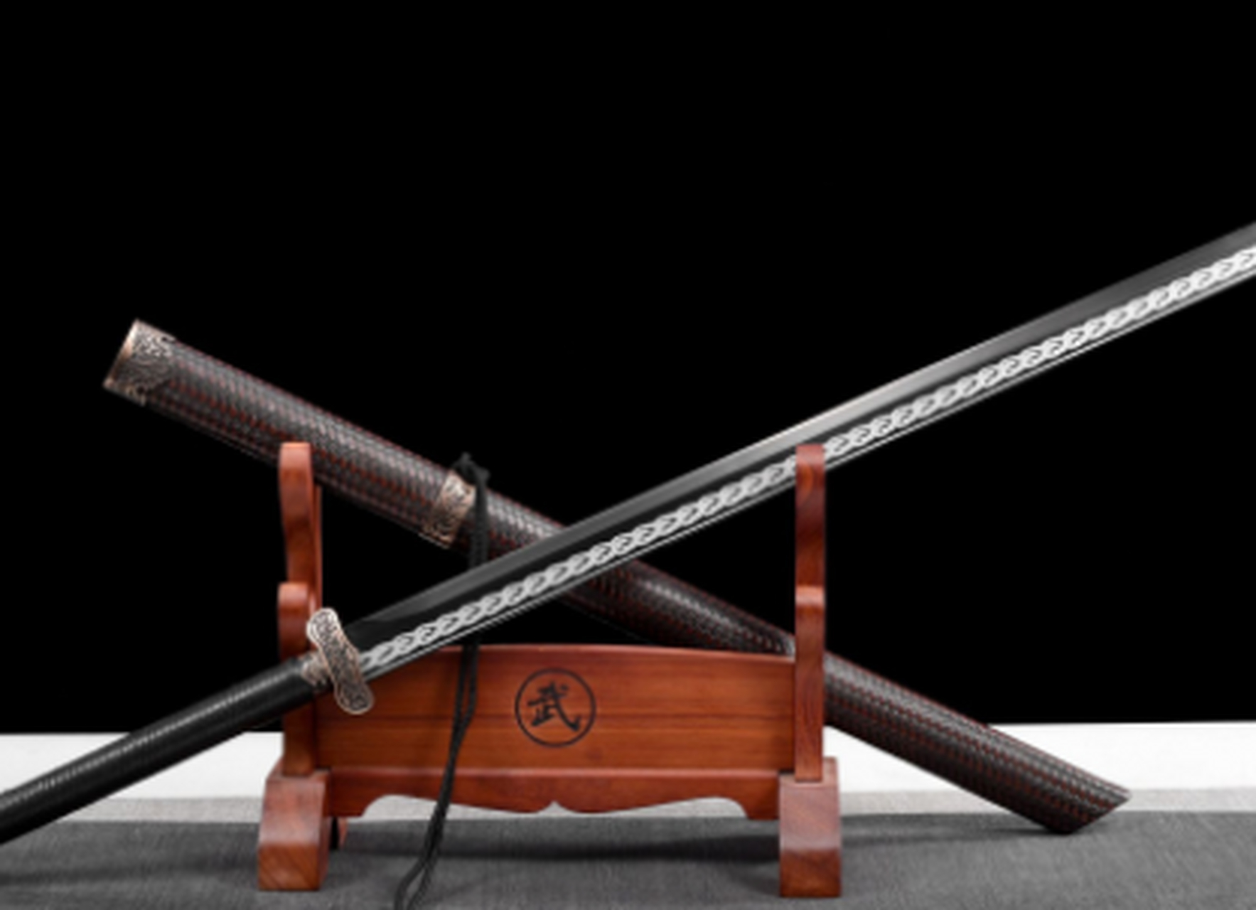 收藏# 黑金古刀——血影狂刀,黄金比例设计全长112厘米,柄长31厘米