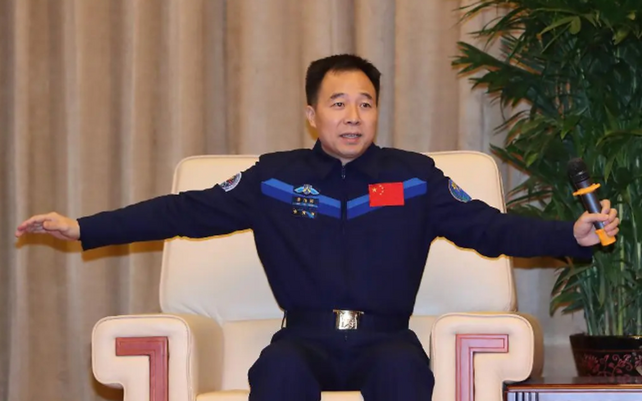 神舟十六号30日升空,山西运城景海鹏四上太空,创造多项世界纪录  现在