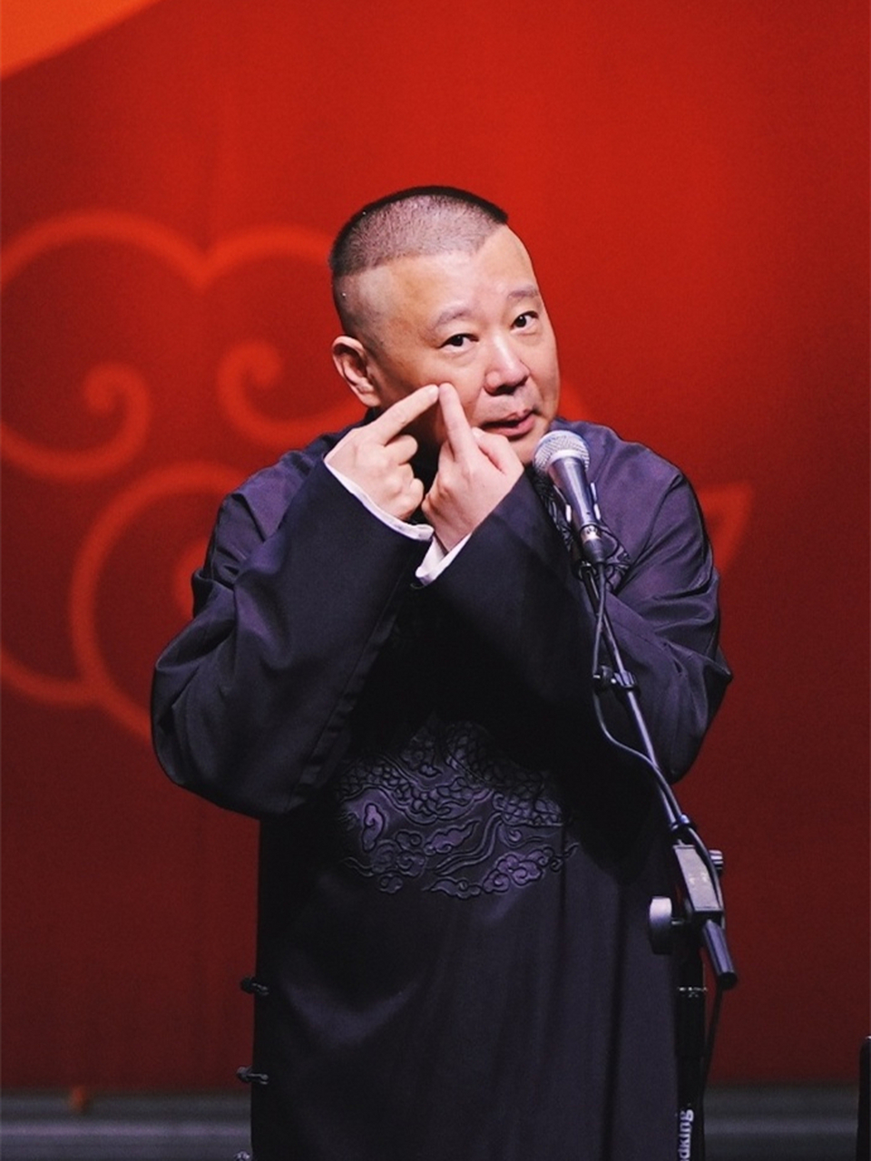 有的认为,郭德纲对自家演员是公平的,只要有能力,总会给你表现的机会