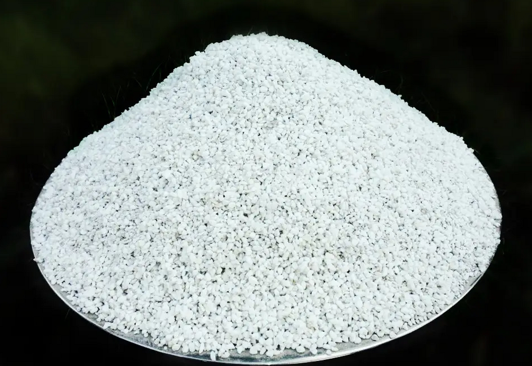 膨胀珍珠岩##珍珠岩#玻化微珠保温砂浆价格,珍珠岩颗粒生产厂家