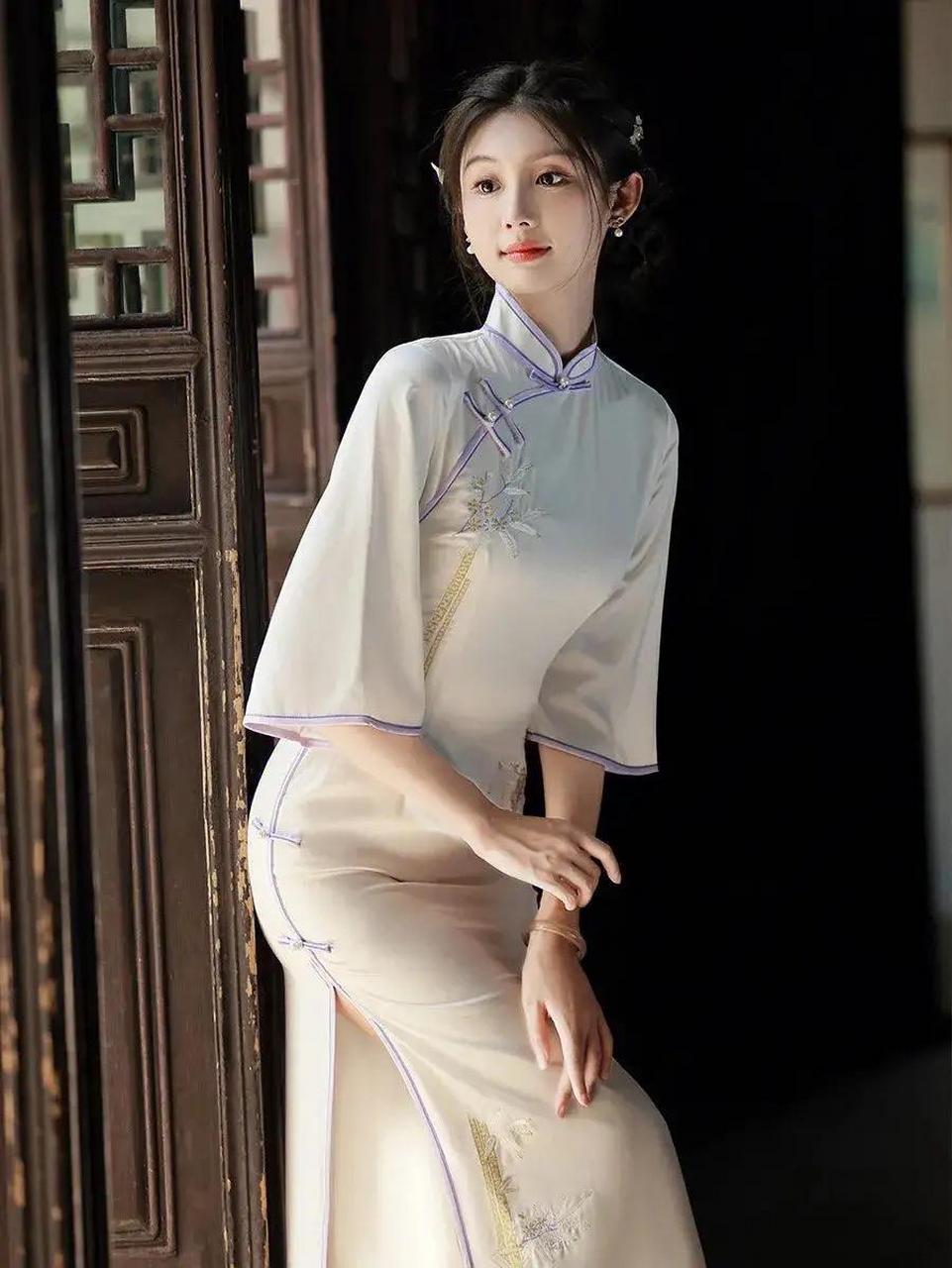 这就是古时候说的那种,大门不出二门不迈的千金大小姐吧?