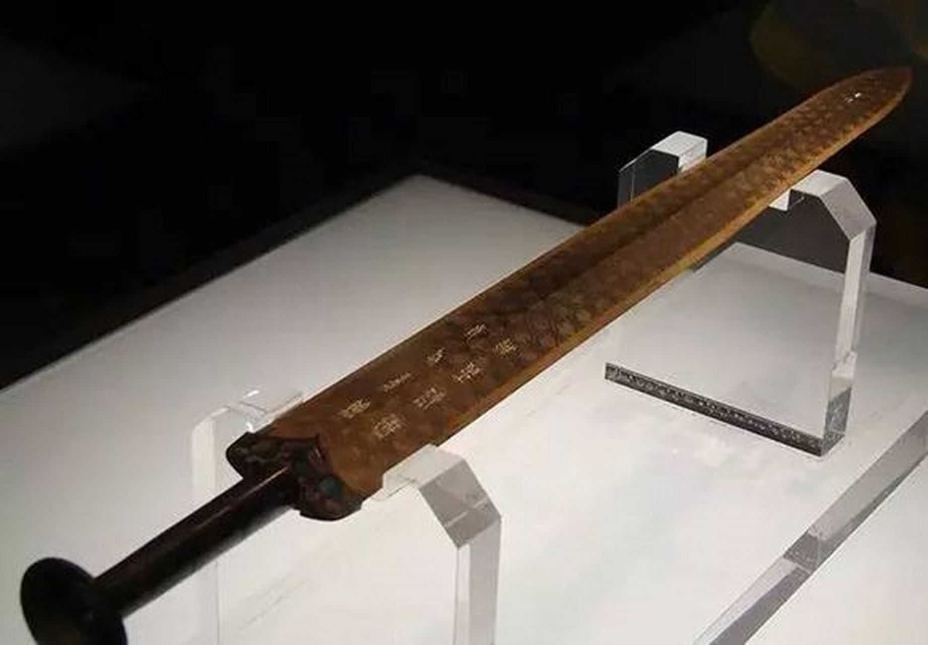 《圣武记》中魏源描绘的是康熙时期准格尔人的形象:"我师以隔河之阵