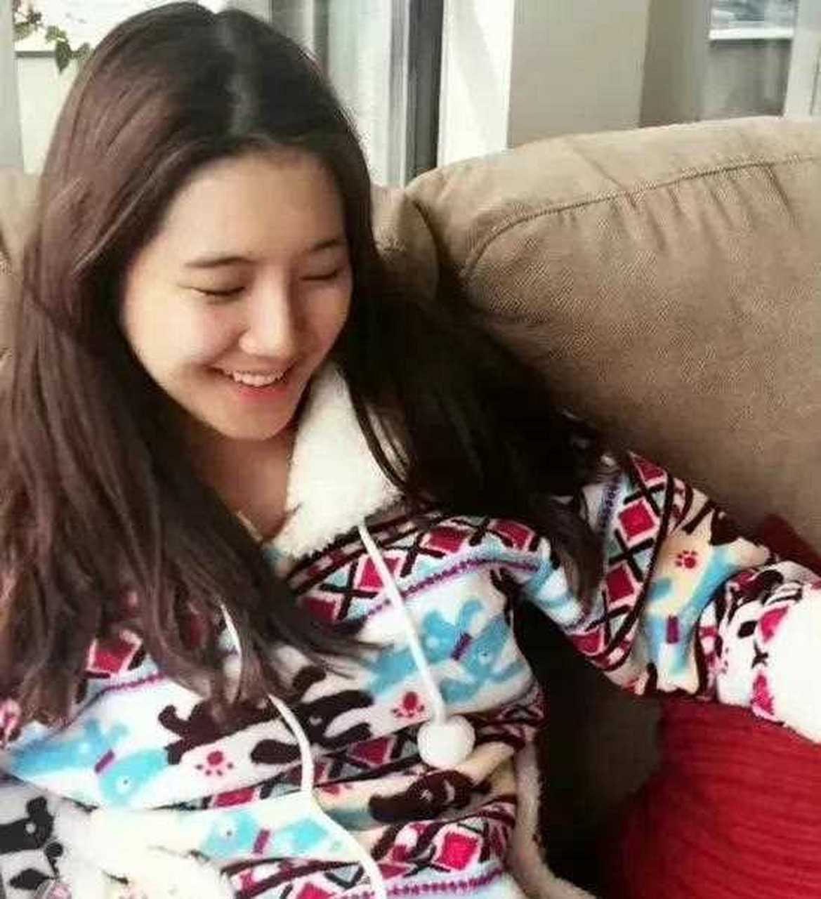 郑钧女儿郑楚怡的近照,撞脸赵露思,超级漂亮的小女孩.