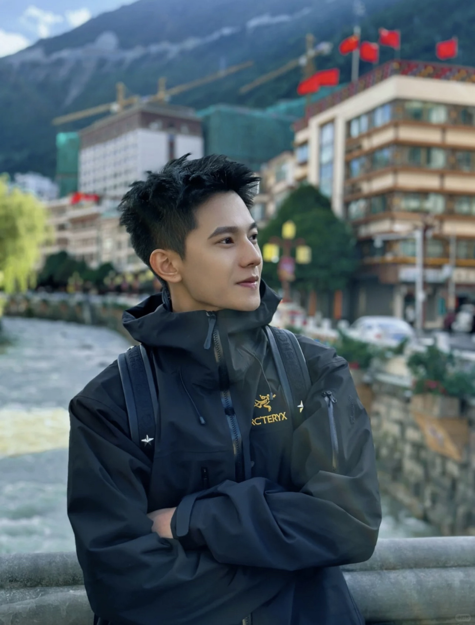 干净清爽短发,凌乱前刺  干净清爽短发,凌乱前刺 男生都可以尝试的