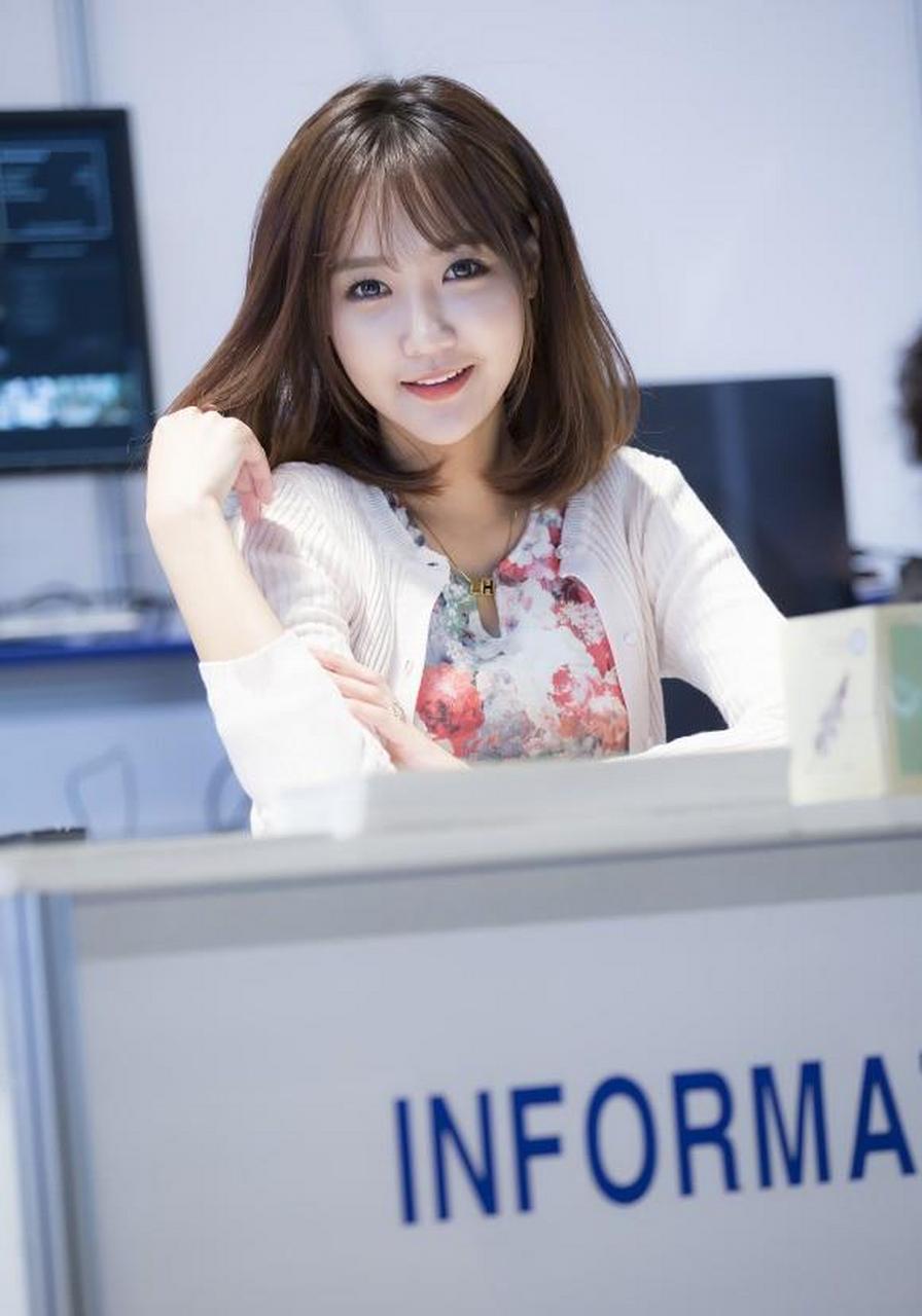 赵仁英 皮裤写真 完美气质型车模 韩国女神 神仙般的颜值 完美的身材