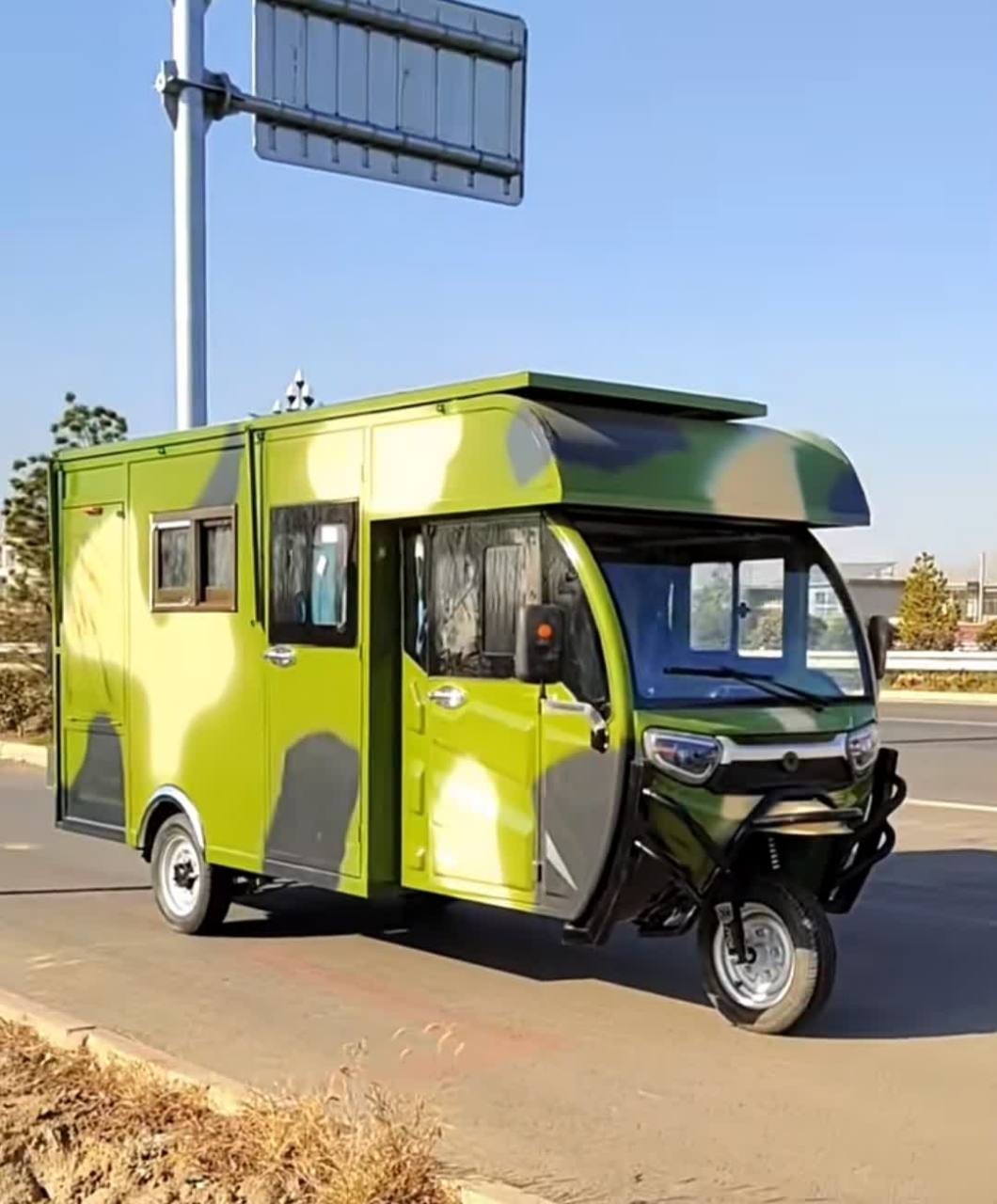 放假了,我要开着我的三轮房车回家过年了! 很高兴![大笑][大笑]#搞笑