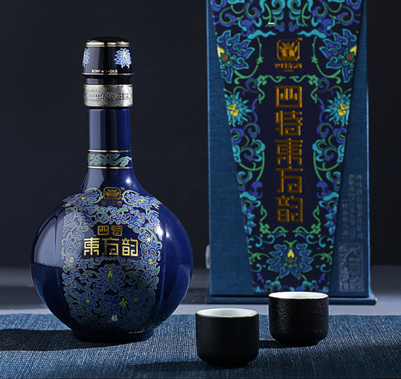 人过40不差钱,喝酒就喝以下4款纯粮酒,平价又好喝  第1款:西凤酒1964