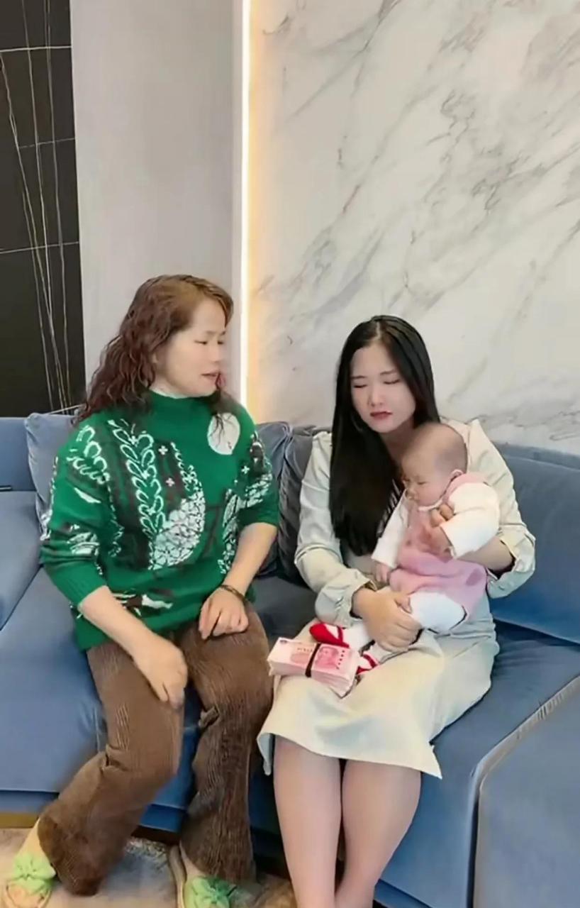 网红陈三废一家真有钱,婆婆让陈婷生二胎被拒绝,年轻的婆婆不死心