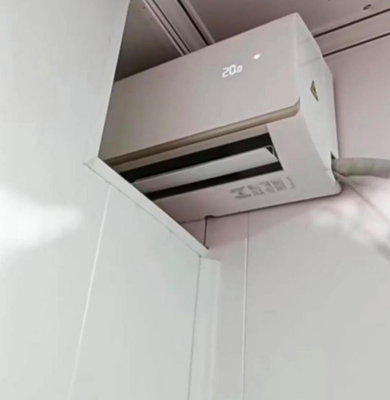 两个房间用一个空调,是不是能省一半电费