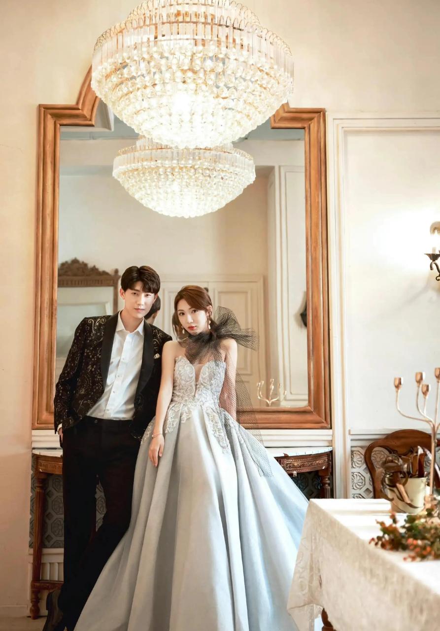 领动计划# 侯珊珊  落日归山海,陪伴成告白 [玫瑰] #头条告白季