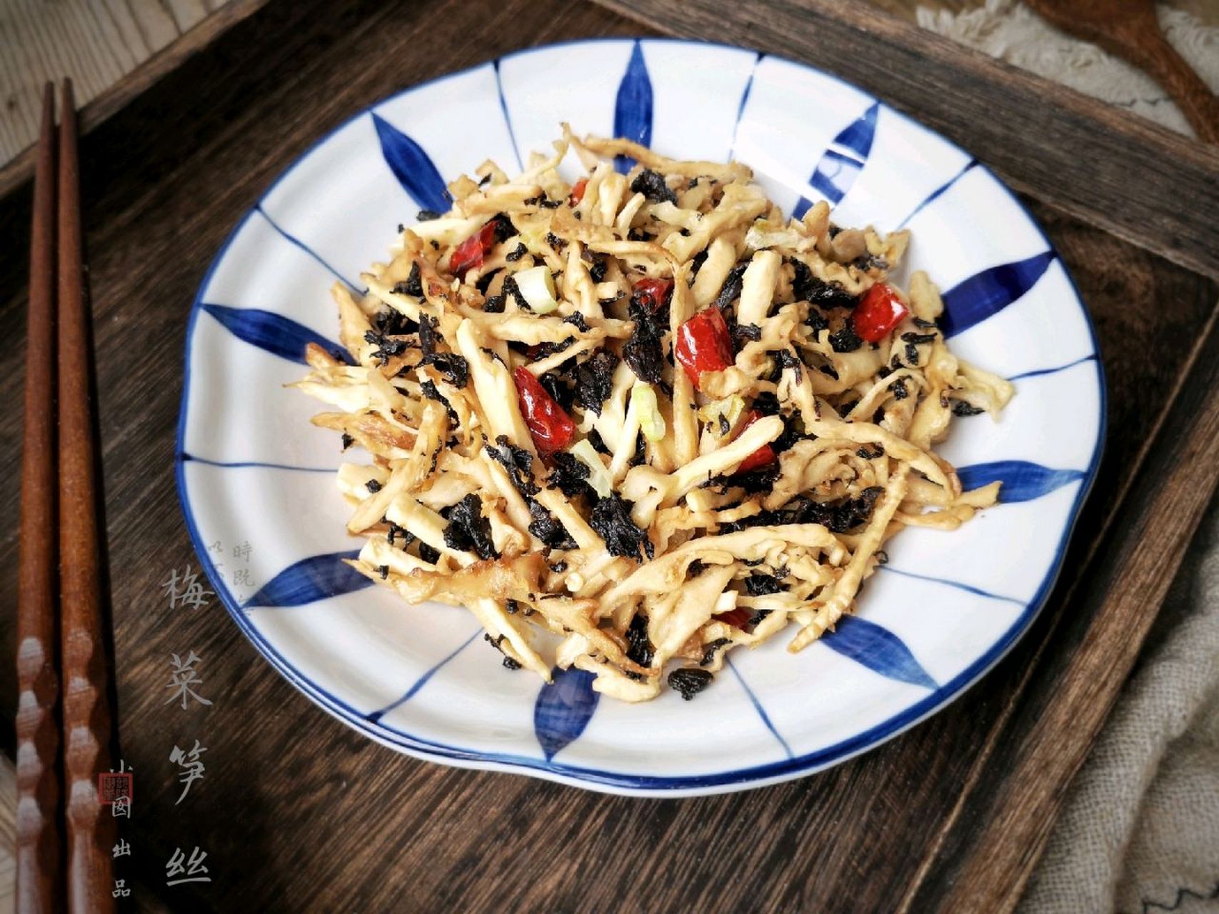 笋是一种营养价值丰富的食材,吃起来很爽口非常美味,还具有开胃健脾的