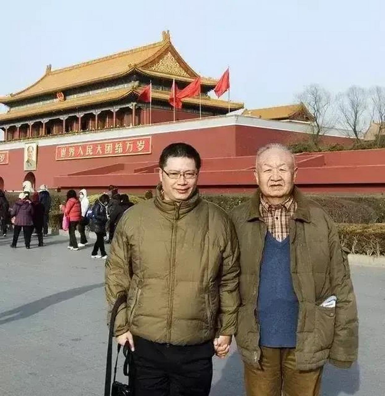 戚本禹曾是风云人物.