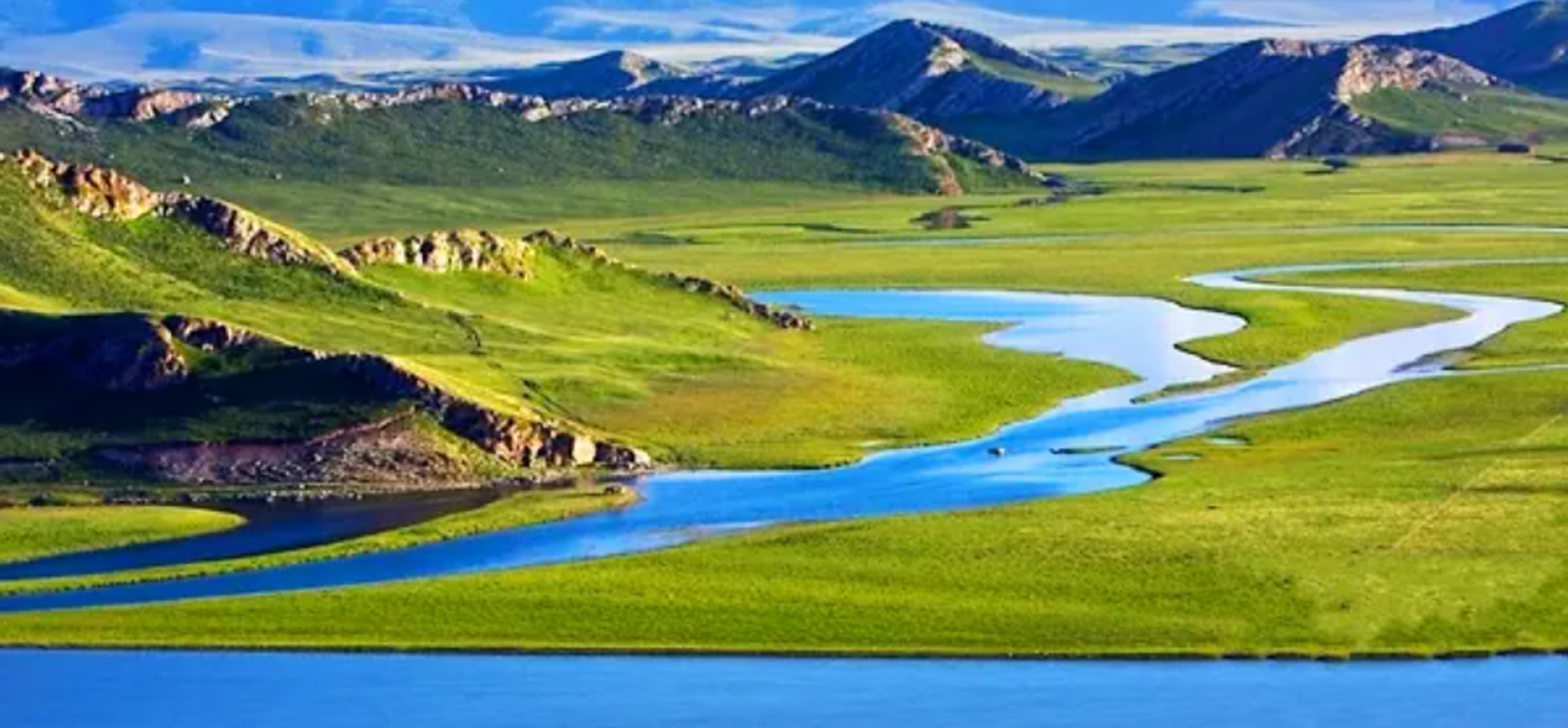 巴音布鲁克草原 巴音布鲁克蒙古语意为丰泉——"丰富