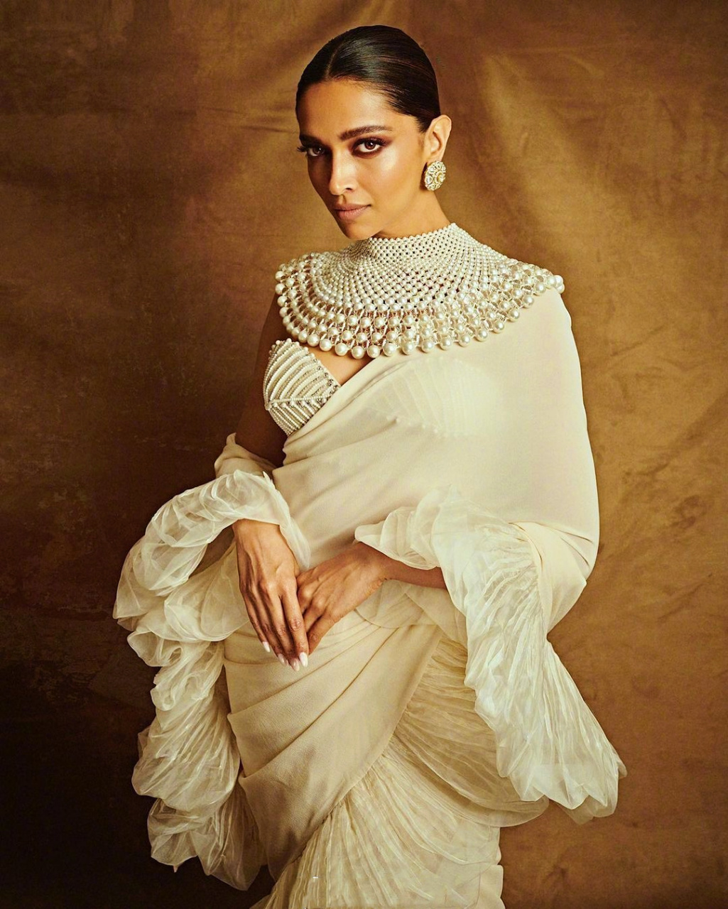 戛纳电影节闭幕红毯,评审团成员的印度宝莱坞女演员deepika padukone