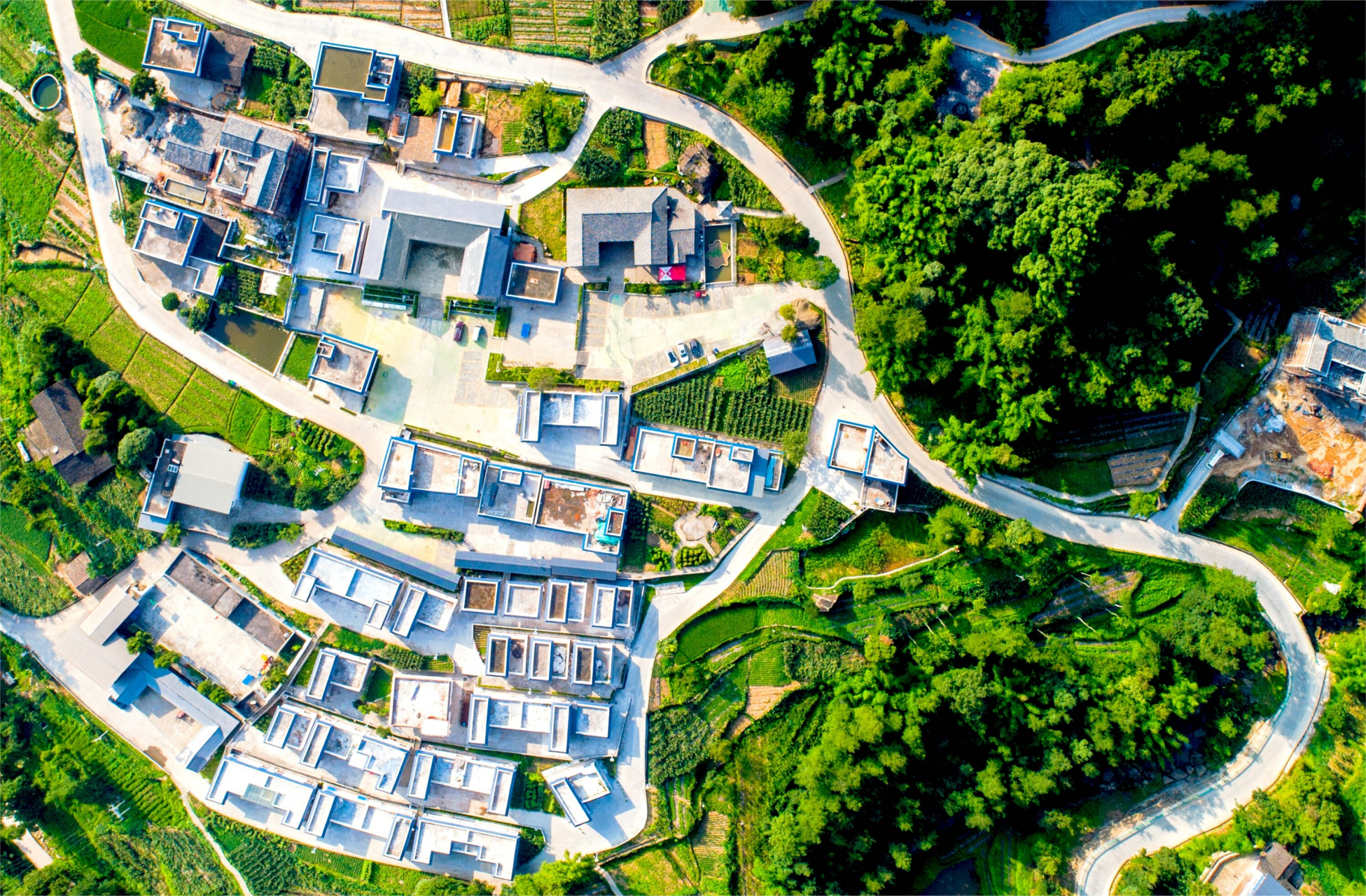 巴中西厢村旅游攻略  巴中西厢村,位于赤溪镇,是南江乡村旅游的"网红