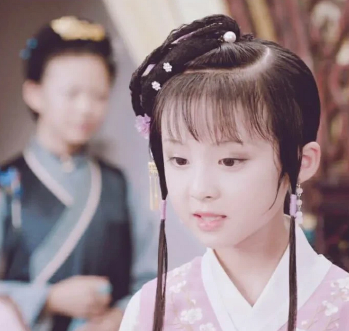 清朝初年,山东济南有个人叫范禹,前妻给他生下了一儿一女.