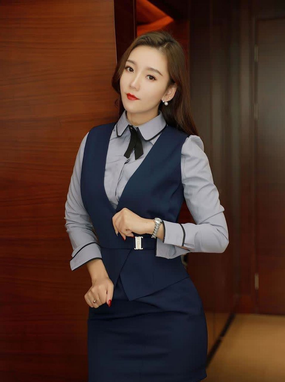 美图:蓝色职业套装,彰显女性独特的干练气质,更具知性的美