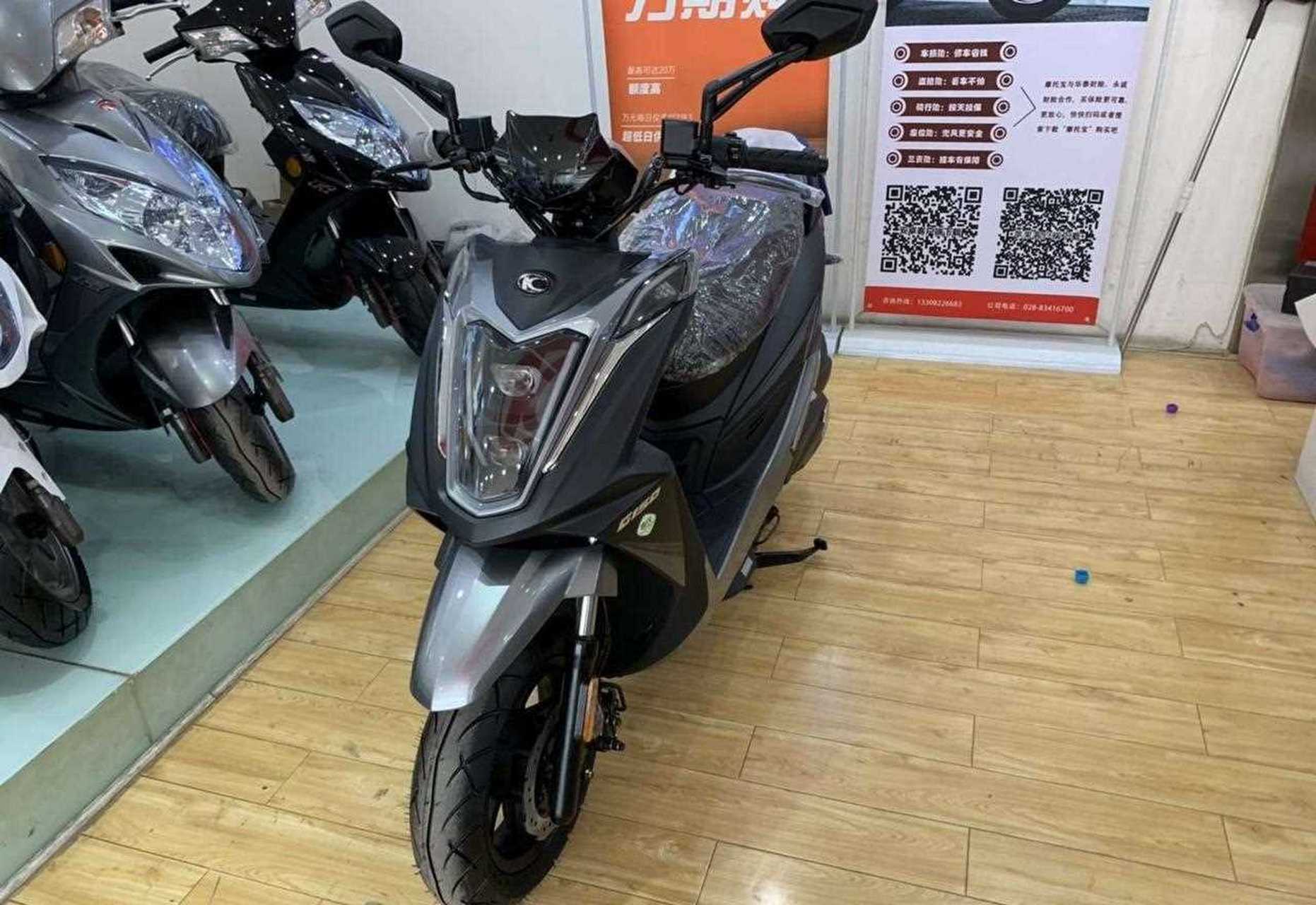 光陽動麗g150,電噴4v150 前置88l大油箱,據說已經到貨了,有點心動啊