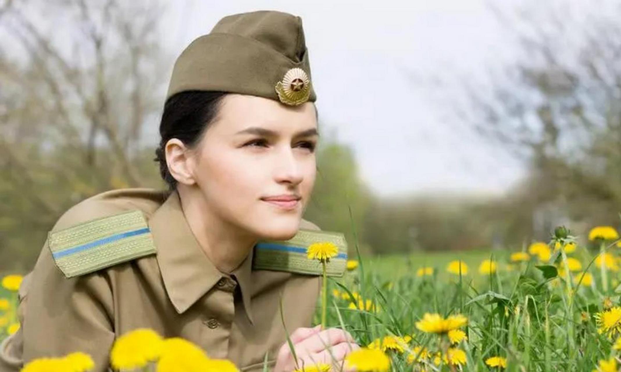 1985年10月,美国使馆的苏联姑娘维奥莱塔·谢依娜,像往常一样下班回家