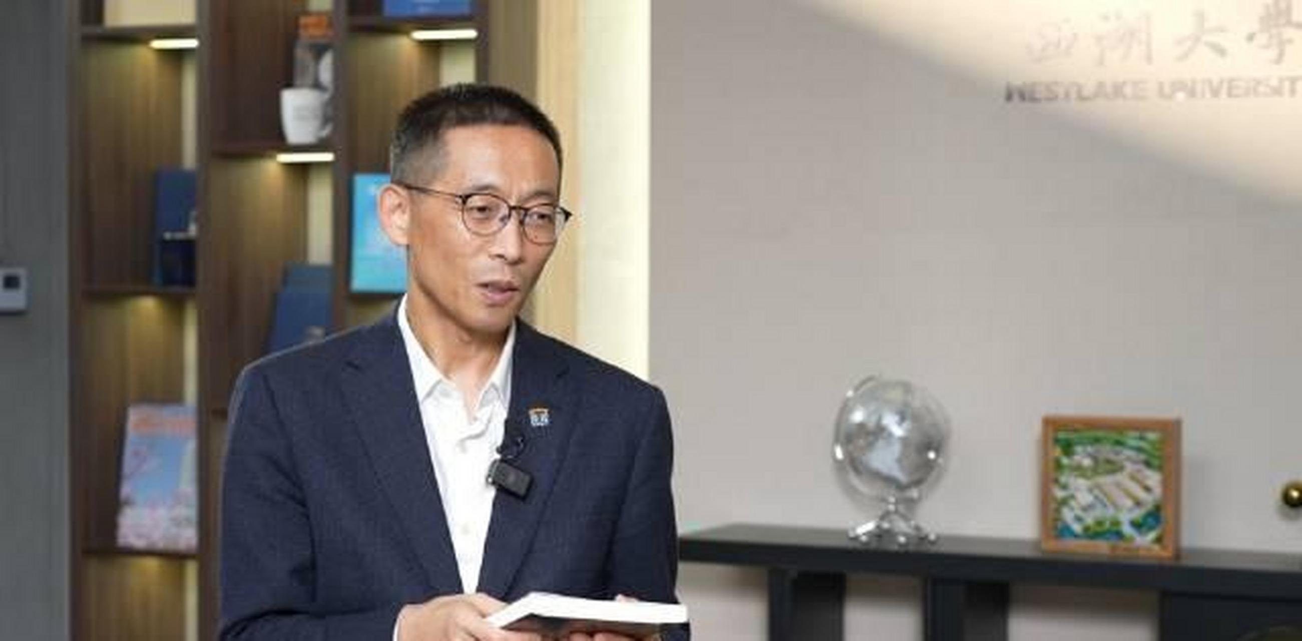 【#施一公想回河南吃烩面#】近日,西湖大学westlake  施一公在一次