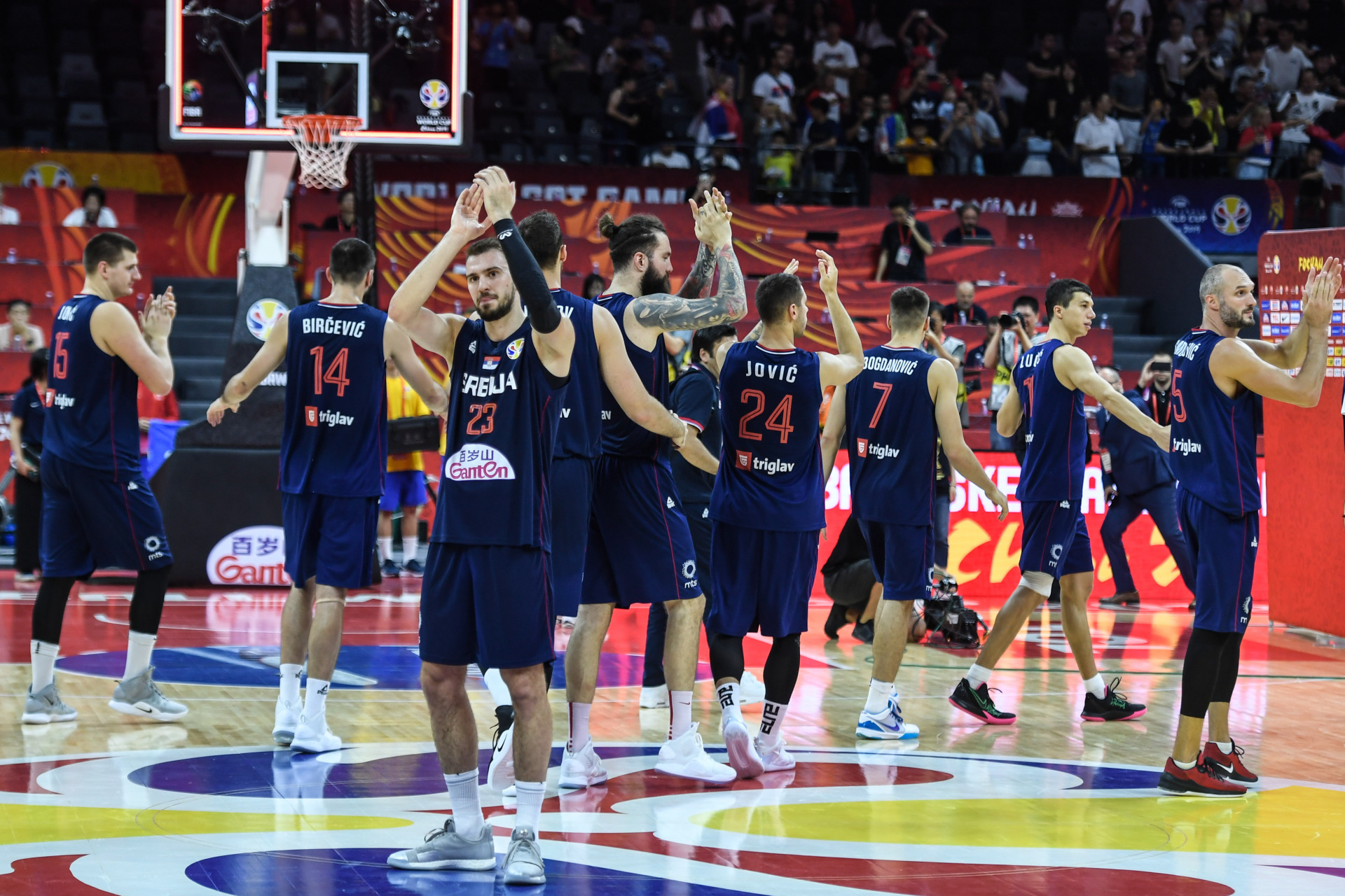 在前南斯拉夫国家挑选运动员组成国家队能夺得男篮,男足世界杯吗?