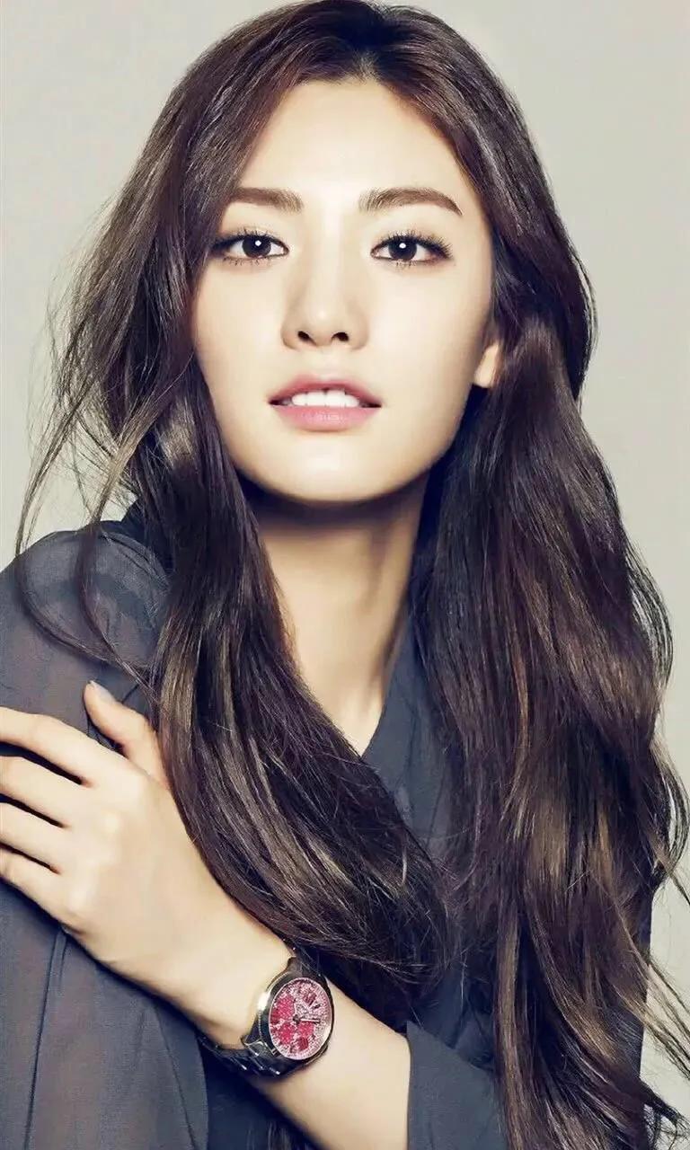 你永远可以相信韩国财团的眼光林珍娜是韩国著名女演员,曾主演过许多