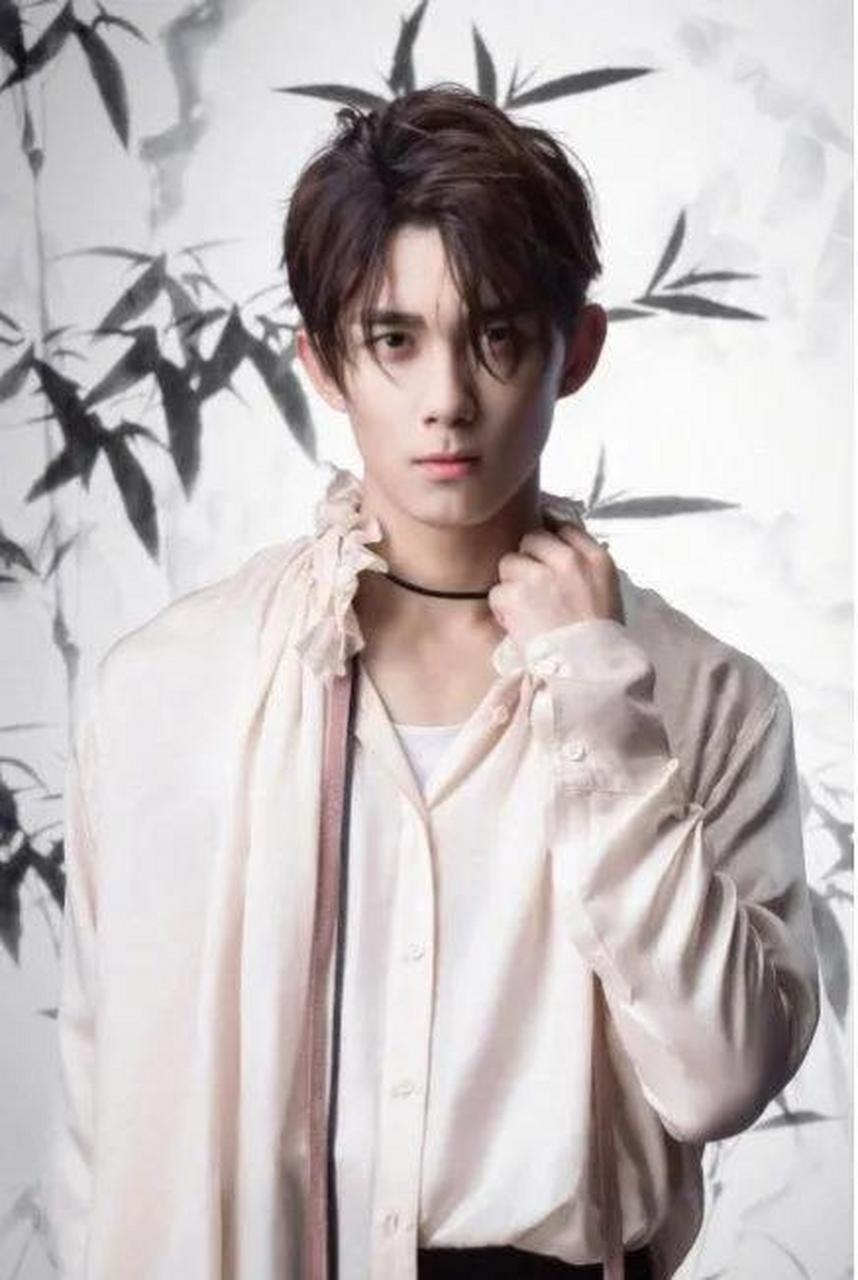 99年出生的吴磊只有22岁,已经是个经验丰