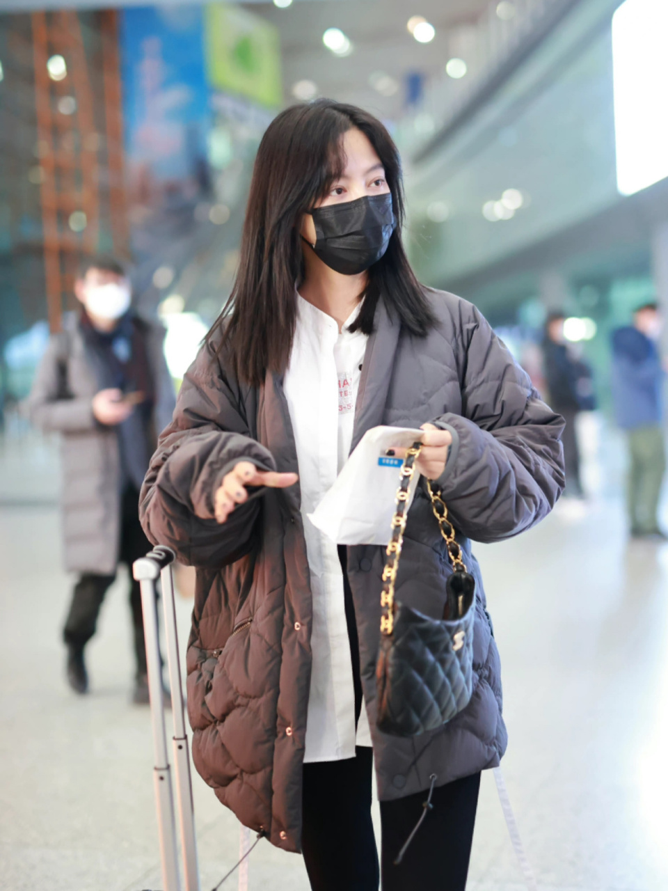 辛芷蕾私服穿搭|身材保养的好好