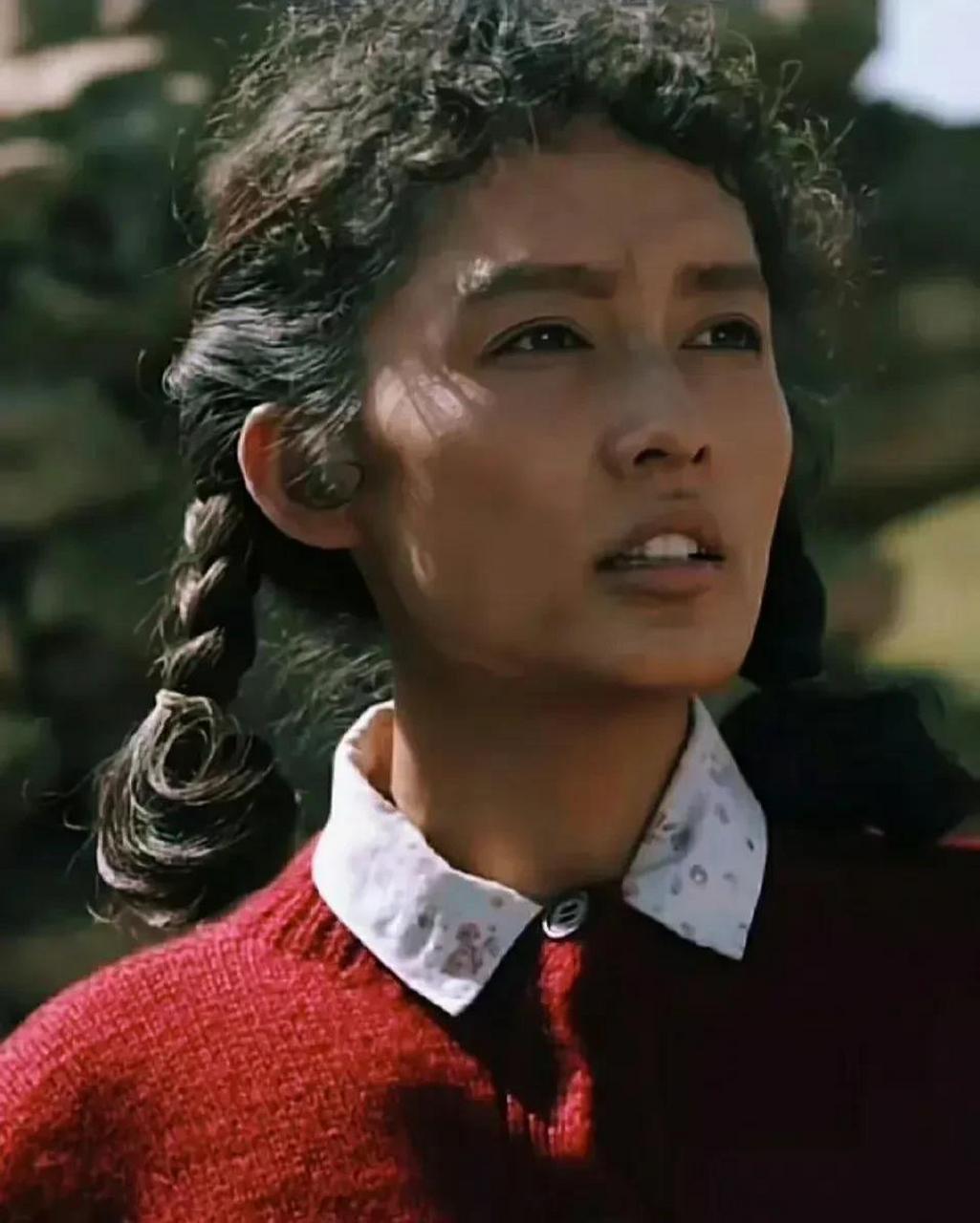 李沁饰演的刘巧珍,年代剧里第一个因为造型被全方位吐槽的女主.