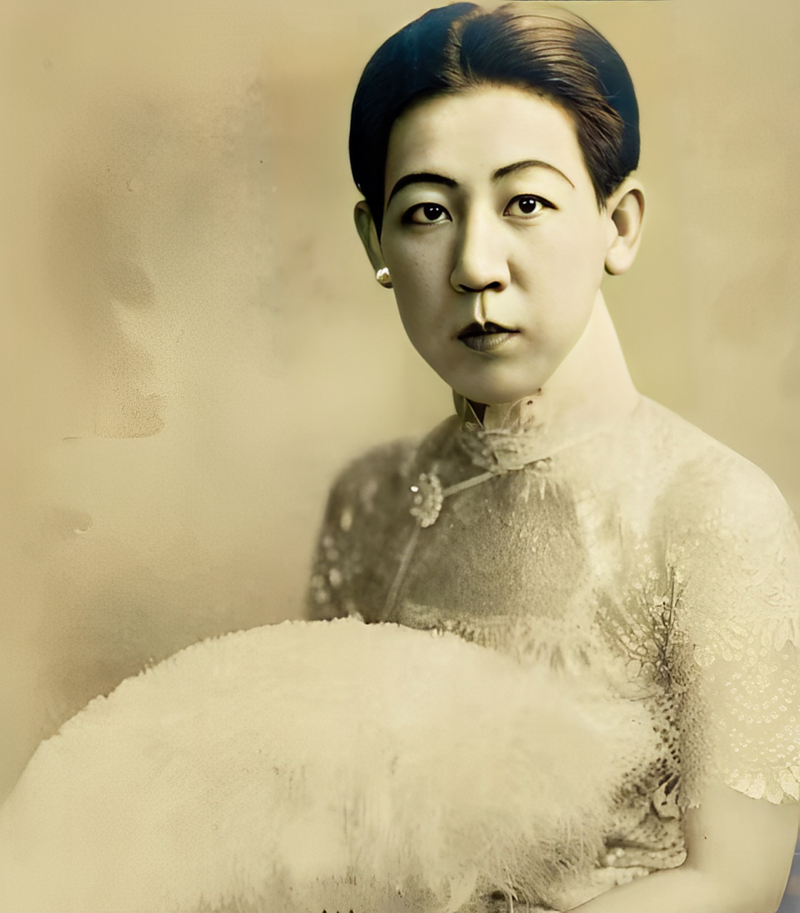 显玗改名为川岛芳子,被送往日本接受军国主义的教育!