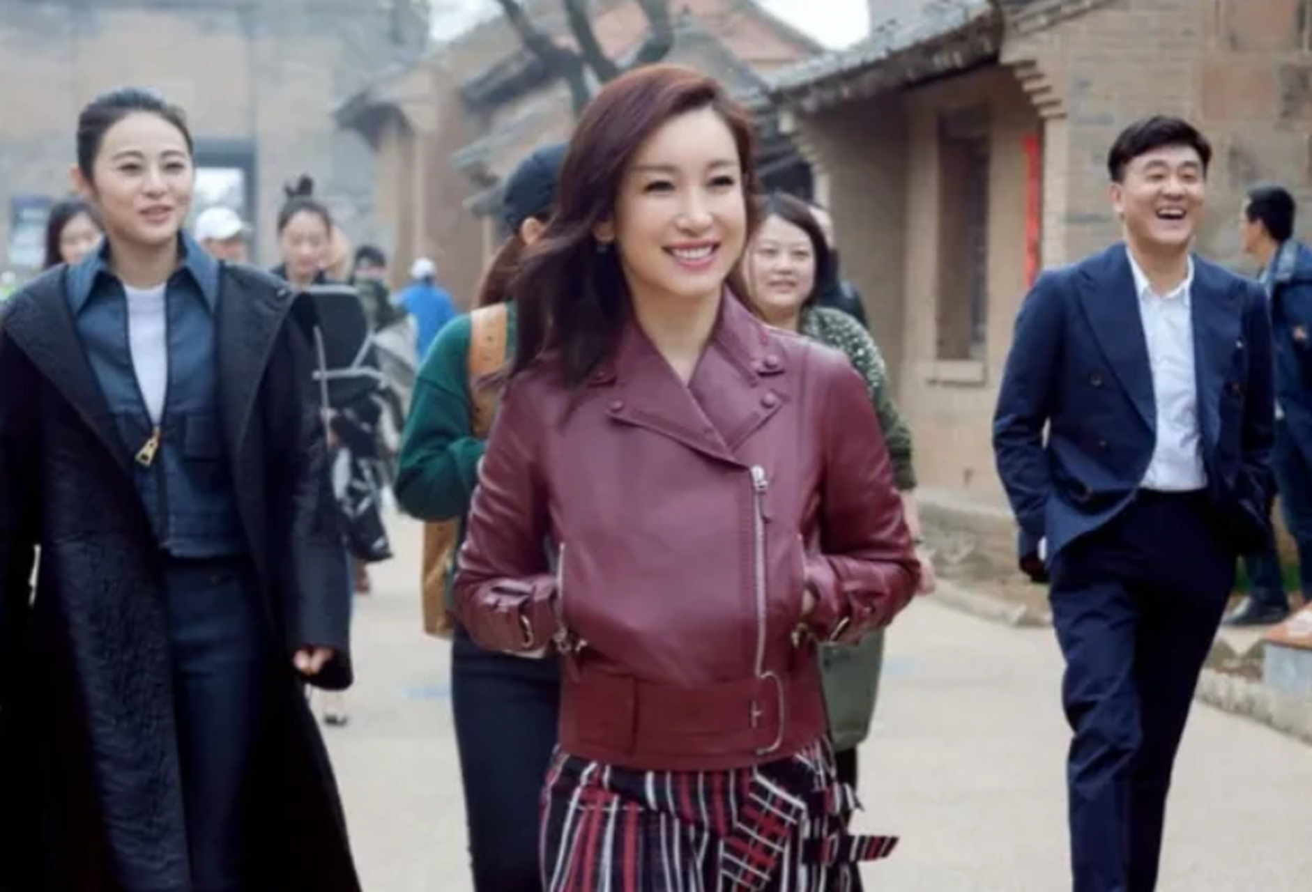 "  张嘉译说的"零片酬",自然是玩笑话,让秦海璐这样的实力