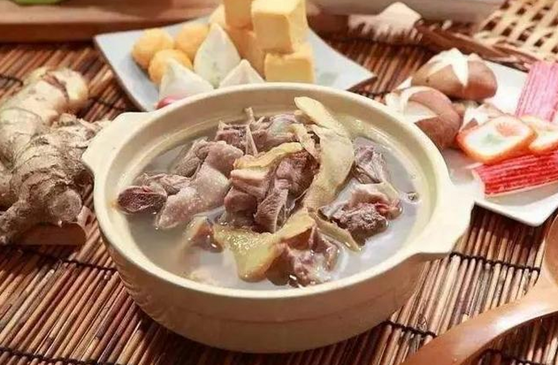 当归生姜羊肉汤(当归生姜羊肉汤孕妇可以喝吗)