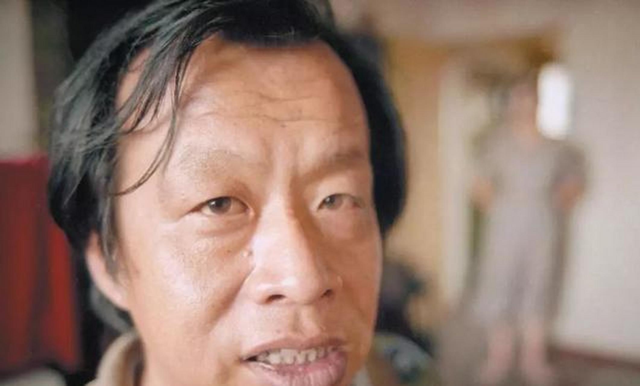 1997年,"鬼才"作家王小波在家暴毙身亡,死前惨叫数声