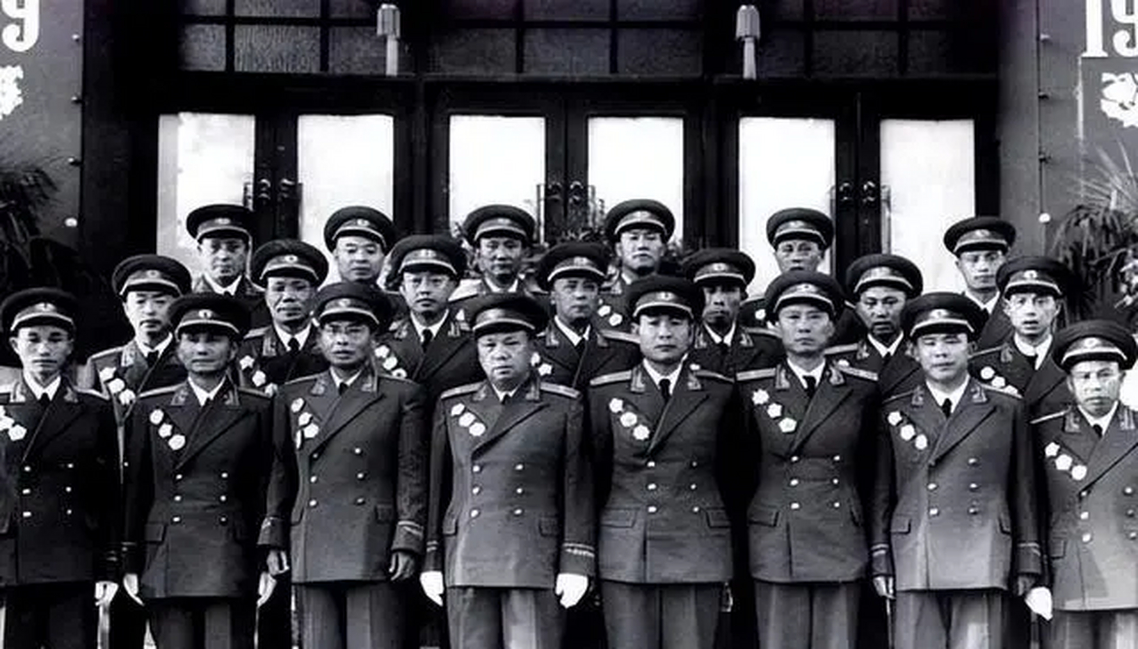 1955年,新中国首次实行军衔制度并举行了盛大的授勋授衔仪式,在此次