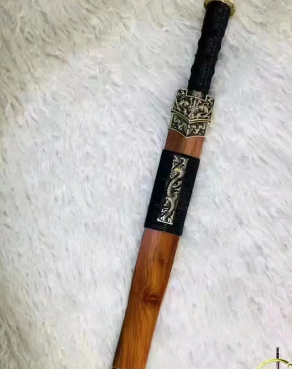 收藏#精选酸枝木剑鞘!百炼花纹钢制作剑条,研磨细致!