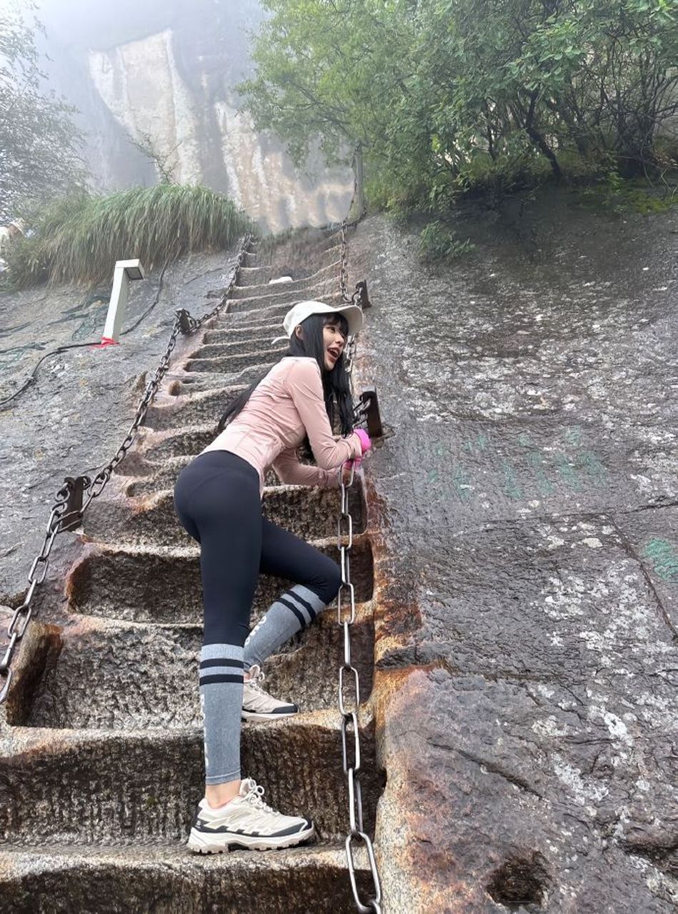 听说穿瑜伽裤爬山会被骂?真的假的?