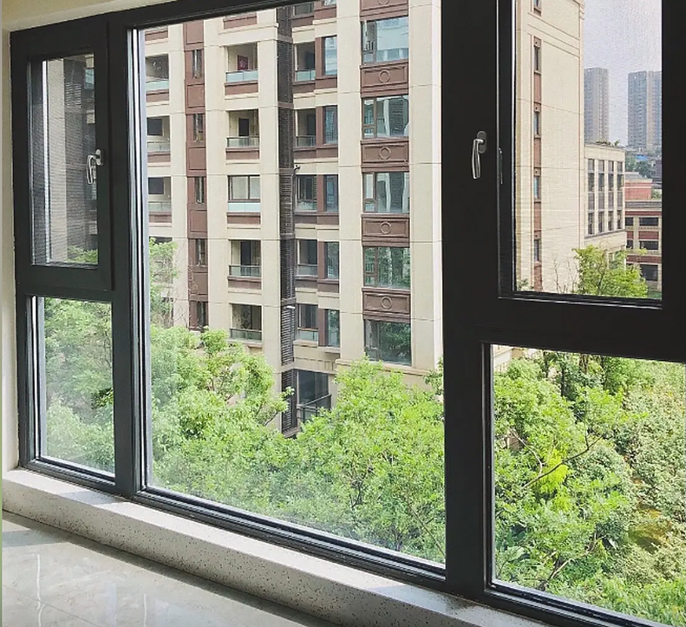 分享几款阳台封窗效果图        你选哪款#封阳台 #阳台设计 #落地窗