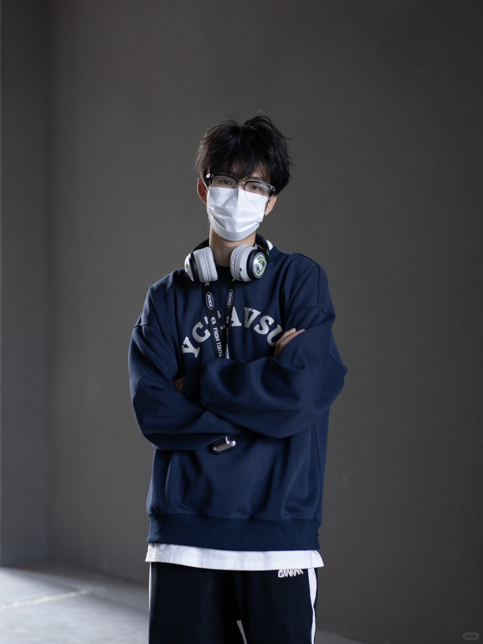 日系少年穿搭太好看啦 藏蓝色的卫衣太有日系少年的感觉啦 干干净净的