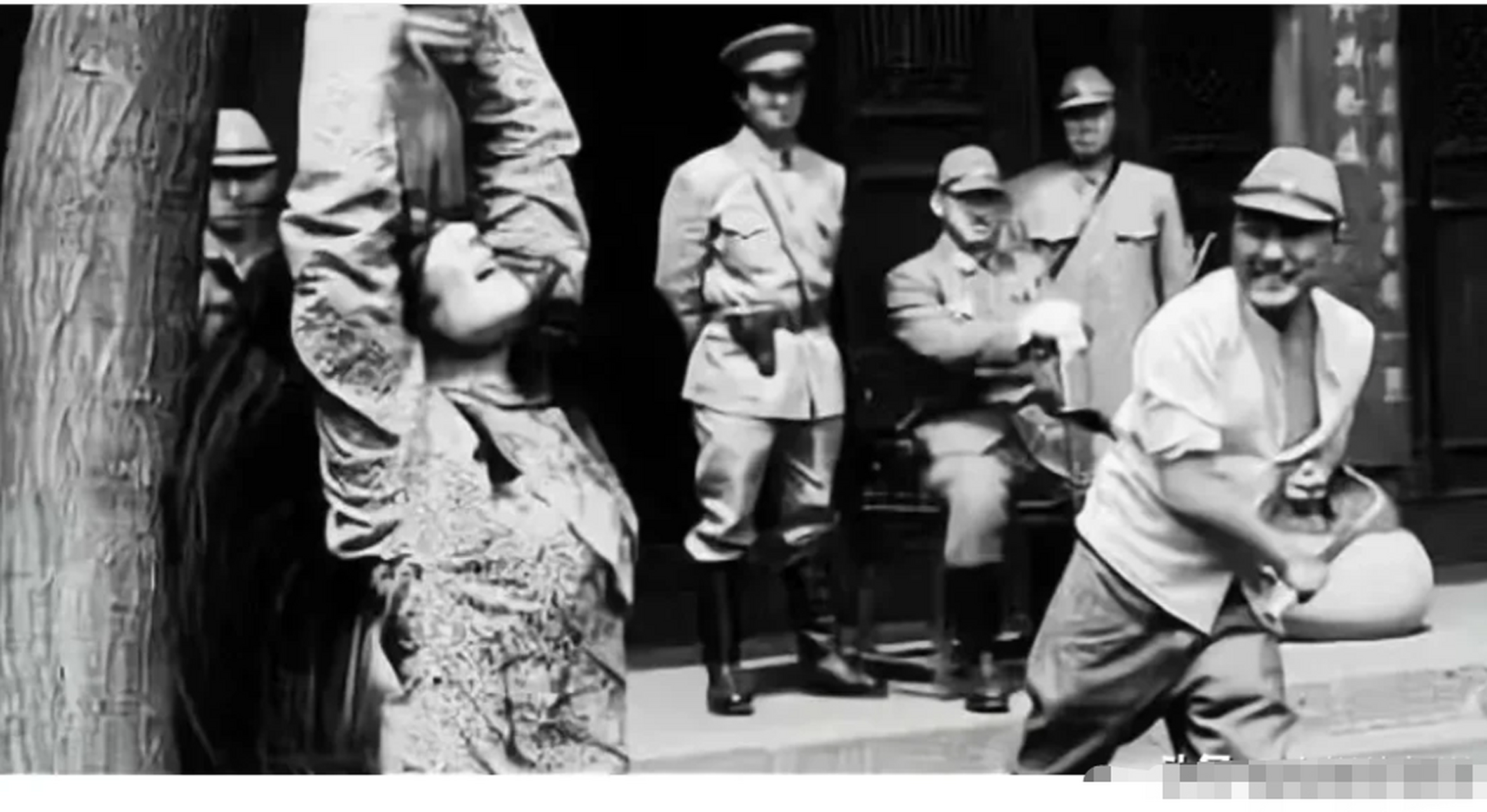 日军暴行女性图片