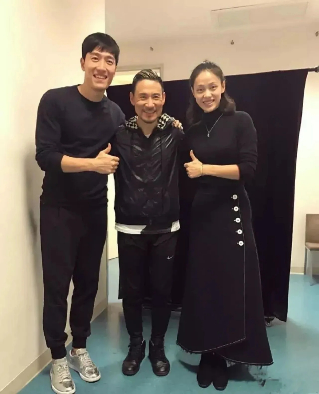 刘翔和妻子吴莎与张学友的合影 刘翔1