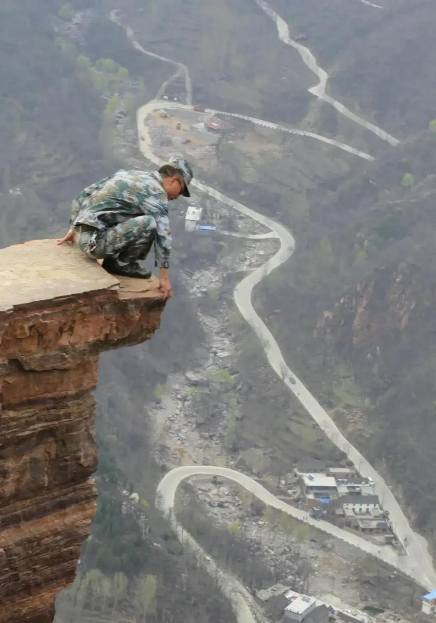 林州石板沟试胆石已毀,龙水梯红旗尖牛舌石已围挡,就剩金牛寺试胆石了