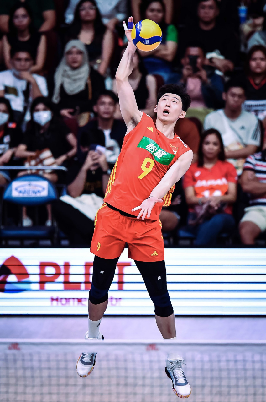 【中国男排vs巴西未首发李咏臻】  世界男排联赛第三周中国vs巴西