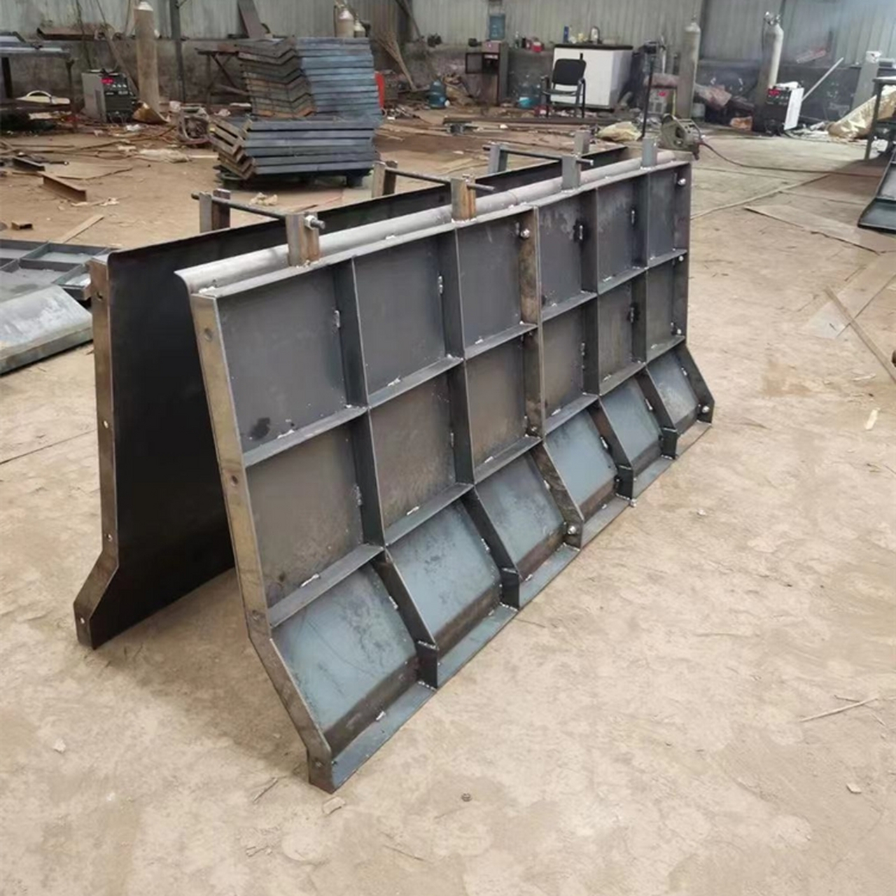 防撞墙模具