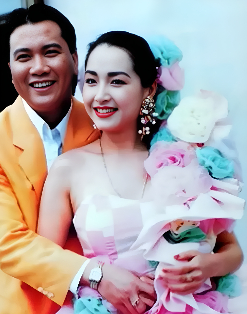 当时的恬妞已经离过婚并有一个女儿,但万梓良还是非常爱她,所以他