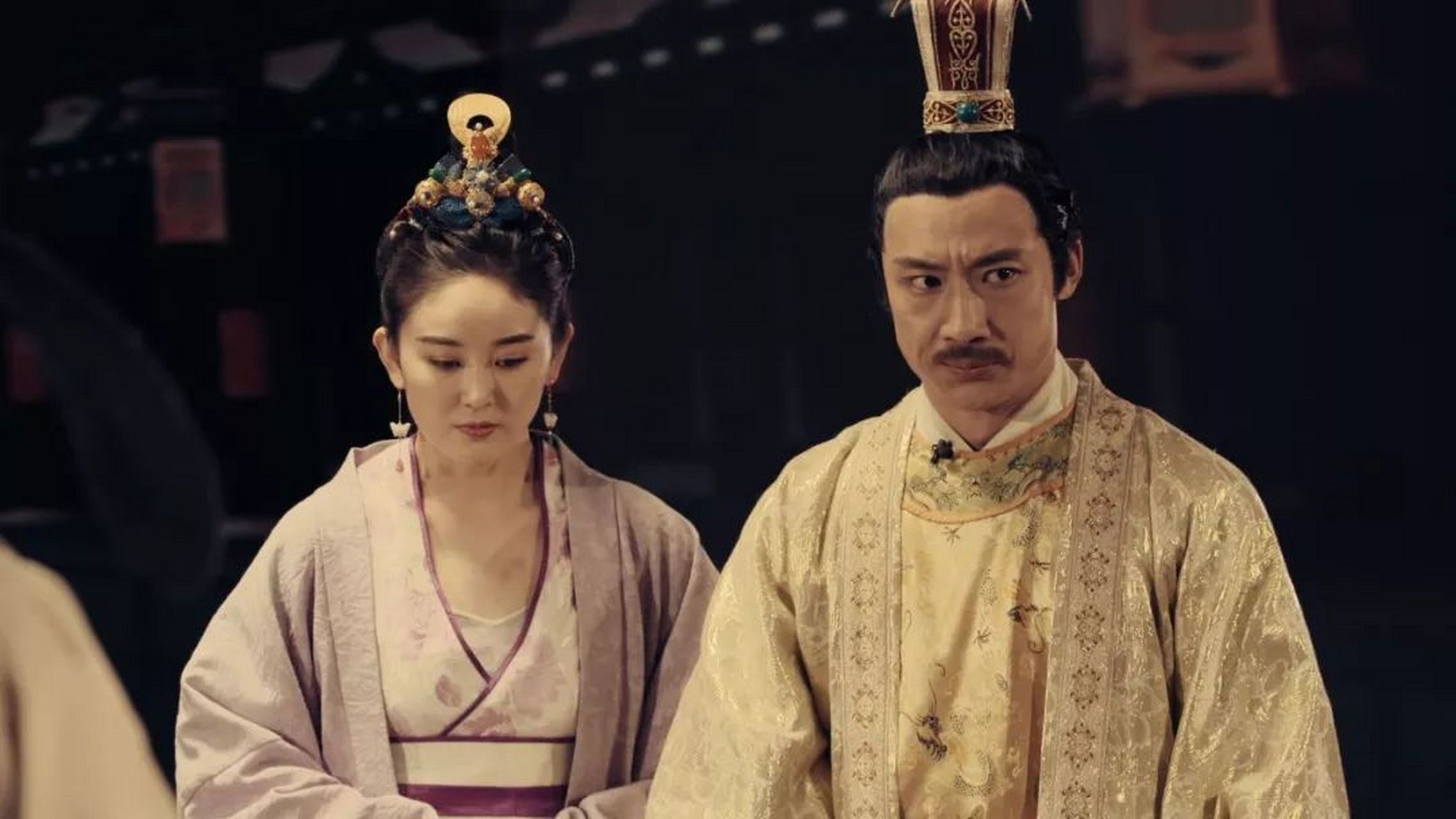 公元693年,武则天最宠爱的婢女韦团儿,满脸绯红地向前皇帝李旦告白道