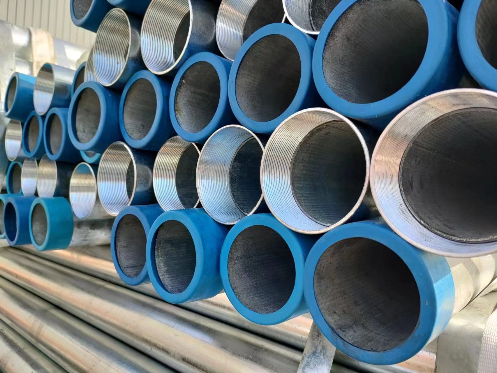 适用于镀锌件的底材(防锈底漆)有环氧锌黄底漆(双组份),环氧酯锌 